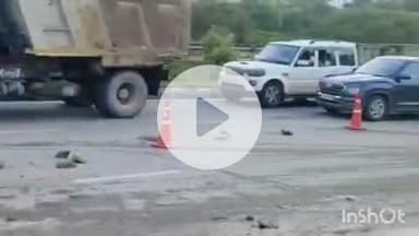 किशनगढ़: चिड़िया बावड़ी हाईवे रोड पर फल व सब्जी से भरा ट्रक पलटा, मची अफरा-तफरी, गनीमत रही कोई जनहानि नहीं हुई