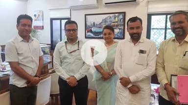 तारानगर: चूरू सांसद राहुल कस्वा ने अधिकारियों के समक्ष तारानगर के प्रतिनिधि मंडल के साथ बकाया फसल बीमा क्लेम का मुद्दा उठाया