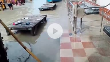 धनौरा: पहाड़ी इलाकों में हो रही बारिश के कारण गजरौला तिगरी गंगा धाम का जलस्तर बढ़ा, कई गांवों में बाढ़ जैसे हालात