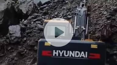 डुंडा: गंगोत्री हाइवे नालूपानी के पास बाधित, मार्ग खोलने का कार्य जारी