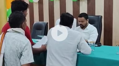 पडरौना: तहसील सभागार पडरौना में संपूर्ण समाधान दिवस का हुआ आयोजन, ज्यादातर अधिकारी रहे नदारद