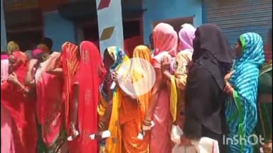 उतरौला: उतरौला तहसील क्षेत्र में खाद की किल्लत और कालाबाजारी का सिलसिला थमने का नाम नहीं ले रहा, संबंधित अधिकारी मौन