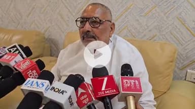 बेगूसराय: केंद्रीय मंत्री गिरिराज सिंह ने तेजस्वी और राहुल पर साधा निशाना, कहा- देश में भ्रम फैलाने का काम कर रहे दोनों युवराज