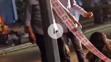 नवाबगंज: नाका सतरिख चौराहे पर दो व्यक्तियों ने युवक को सड़क किनारे खुदे नाले के पास पकड़कर घसीटकर की मारपीट, वीडियो हुआ वायरल