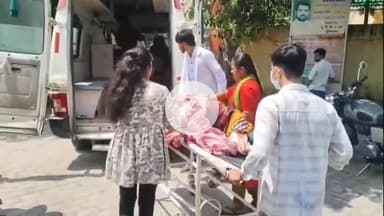 धनौरा: गजरौला रेलवे स्टेशन पर ट्रेन से गिरकर महिला हुई घायल, गंभीर हालत में हायर सेंटर किया गया रेफर