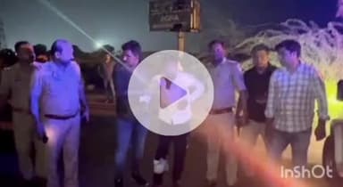 एत्मादपुर: पुलिसकर्मी से मोबाइल फोन छीनने वाले 2 आरोपियों को जेपी कैंपस पुल के नीचे मुठभेड़ के दौरान किया गया गिरफ्तार