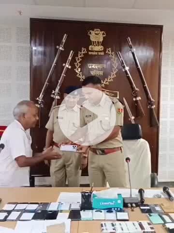 अलवर: अलवर में गुमशुदा हुए करीब ₹40 लाख के 123 मोबाइल फोन किए बरामद, पुलिस ने लौटाने का सिलसिला किया आरंभ