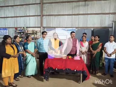 जगदलपुर: बोधघाट एसआरएलएम सेंटर का स्थापना दिवस हर्षोल्लास के साथ मनाया गया, महापौर ने स्वच्छता दीदियों को दी बधाई