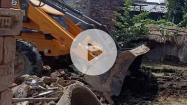 फतेहाबाद: फतेहाबाद के ग्राम रामगढ़ में सरकारी जमीन पर किया गया अवैध कब्जा ध्वस्त, तहसीलदार रहे मौजूद