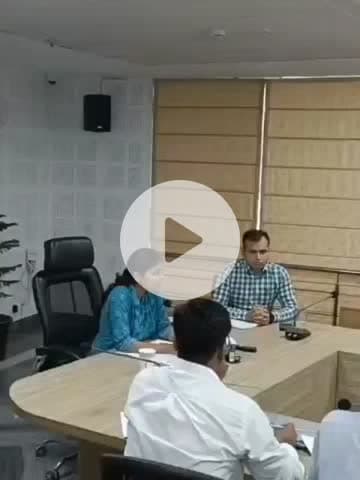 अलवर: 2 अक्टूबर तक सौ फ़ीसदी नल कनेक्शन देने के निर्देश, मिनी सचिवालय में कलेक्टर ने जल जीवन मिशन की समीक्षा बैठक ली