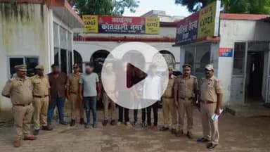 सुल्तानपुर: कोतवाली नगर पुलिस ने सार्वजनिक स्थान पर मारपीट करने के मामले में 5 आरोपियों को डंडों के साथ किया गिरफ्तार