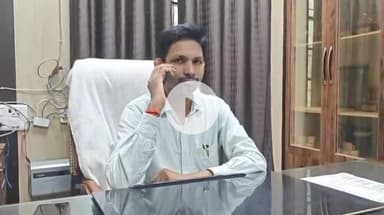 झांसी: बीएसए के निरीक्षण में जनपद के 48 परिषदीय विद्यालय बंद मिले, अनुपस्थित शिक्षकों और स्टाफ का रोका गया वेतन