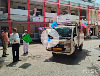 बेगूसराय: समाहरणालय परिसर से ईवीएम और वीवीपैट प्रशिक्षण के लिए जागरूकता रथ रवाना