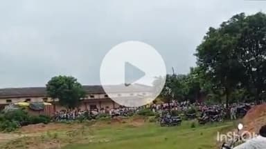 ब्यौहारी: ब्यौहारी नगर में किसानों को खाद नहीं मिलने से गोदाम में लगी भीड़