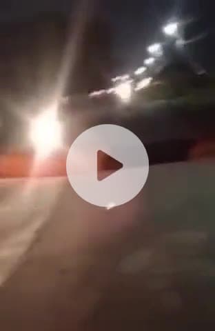 टीकमगढ़: अज्ञात वाहन ने मारी टक्कर, महेंद्र सागर तालाब की बंधान पर लगे सुरक्षा गेट टूटे