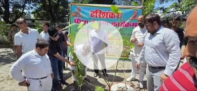 बीसलपुर: गोमती नदी के तट पर भाजपा विधायक ने हरिशंकरा पौध रोपण कार्यक्रम में मुख्य अतिथि के रूप में किया पौध रोपण