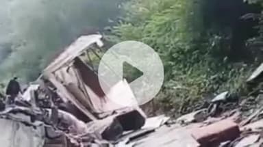 मारवाड़ जंक्शन: मारवाड़ जंक्शन के अरावली काली घाटी क्षेत्र में ब्रेक फेल होने से पलटा ट्रक, चालक की हुई मौत, एक घायल