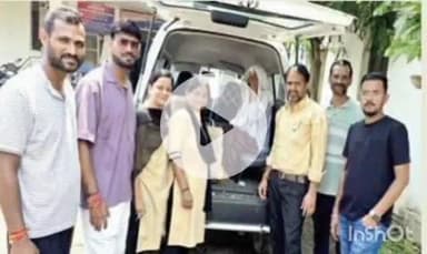 बारां: बैगना गांव में लाचार अवस्था में जीवन यापन कर रही महिला के शरीर में लिपटा मिला 5 किलो कबाड़, आश्रम कोटा भेजा गया