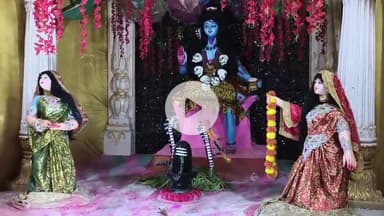 जयसिंहपुर: श्री कृष्ण जन्माष्टमी के दौरान गोसाईगंज बाजार में श्रद्धालुओं की भीड़ दिखी, भव्य झांकियों का किया गया दर्शन