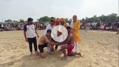 सुल्तानपुर: जिले के ज्ञानीपुर में श्रीराम विराट दंगल प्रतियोगिता का हुआ आयोजन, नामी पहलवानों ने दिखाया दमखम