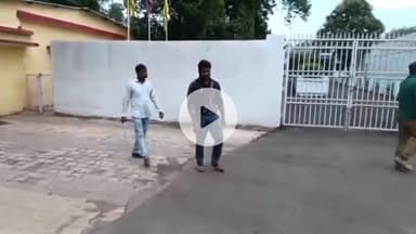 टिकुरिया टोला में एक्सीडेंट के बाद दबंग बाइक सवार पीड़ित से पैसे मांग रहे, धमकी दे रहे, पीड़ित SP ऑफिस पहुंचा