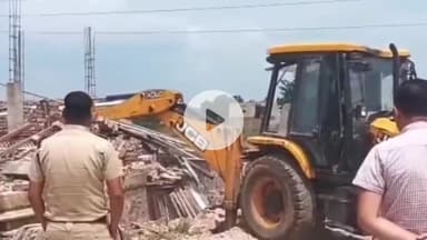 नूह: तावडू और ग्वारका में डीटीपी का पीला पंजा चला, 10 एकड़ भूमि पर अवैध निर्माण ध्वस्त