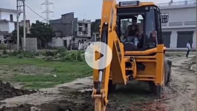 करनाल: विजयनगर में अवैध निर्माण पर प्रशासन का चला पीला पंजा, DTP गुंजन वर्मा पुलिस बल के साथ मौके पर पहुंची