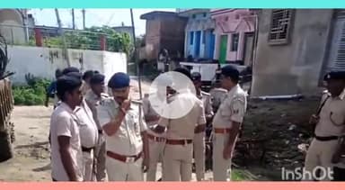 नबीनगर: सोरी में हत्या और आर्म्स एक्ट के मामले में फरार अभियुक्त के घर चस्पाया गया इश्तेहार