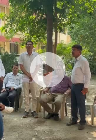 अलवर: शारीरिक शिक्षकों ने विभिन्न समस्याओं को लेकर जिला शिक्षा अधिकारी को ज्ञापन सौंपा