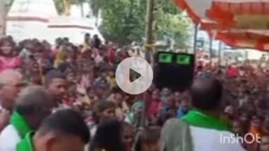 कौआकोल: कौवाकोल प्रखंड के दारावां गांव में राजद की पूर्व विधायक पूर्णिमा यादव का महिला संवाद कार्यक्रम आयोजित