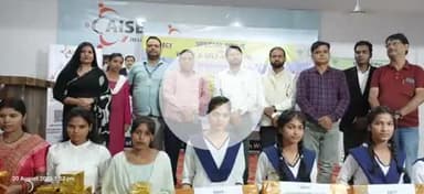 हज़ारीबाग: हजारीबाग: मुख्यमंत्री सारथी योजना के तहत प्लेसमेंट ड्राइव और टूलकिट वितरण