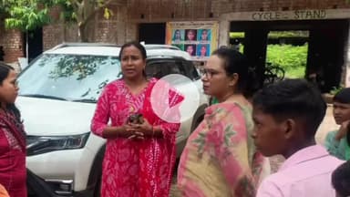 हज़ारीबाग: जिला समाज कल्याण पदाधिकारी ने झरपो आंगनबाड़ी केंद्र, विद्यालय व स्वास्थ्य केंद्र का किया औचक निरीक्षण