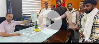 बारां: भाजपा नेता जयेश गालव की अगुवाई में क्षेत्रवासियों ने क्षतिग्रस्त सड़कों को ठीक कराने के लिए कलेक्टर को ज्ञापन दिया