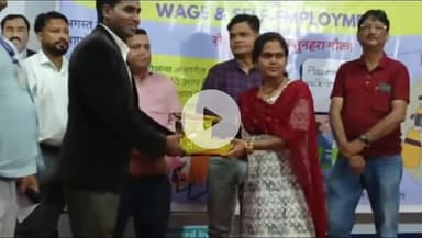 हज़ारीबाग: हजारीबाग: मुख्यमंत्री सारथी योजना के तहत प्लेसमेंट ड्राइव और टूलकिट वितरण