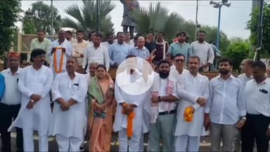 सिंगरौली: संचार क्रांति के जनक पूर्व प्रधानमंत्री भारतरत्न राजीव गाँधी की जयंती पर जिला कांग्रेस ने किया नमन