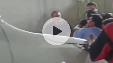 सुल्तानपुर: सुल्तानपुर के सपा नेता और उनके भाई का टोयटा वर्कशॉप में तांडव, सुपरवाइज़र को पिस्टल की बट से पीटा; दोनों हुए गिरफ्तार