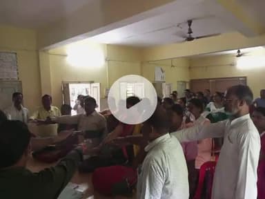 टीकमगढ़: कलेक्टर के निर्देशन में वर्ल्ड मॉस्किटो डे पर जिले में विभिन्न गतिविधियां आयोजित, शपथ दिलाई गई