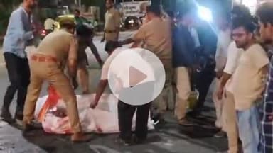 कर्वी: चित्रकूट कर्वी चकमली के पास अनियंत्रित डंफर के कुचलने से बाइक सवार दो युवकों की हुई मौत