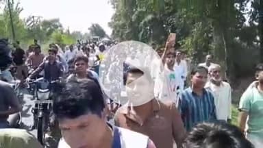 लक्सर: लक्सर बिजनौर स्टेट हाइवे पर अकोढा गांव के पास सड़क हादसे में आमने-सामने से आ रही दो कारें टकराईं, सभी सुरक्षित बचे