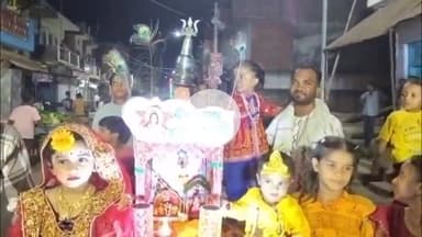 उतरौला: उतरौला में बड़े धूमधाम के साथ मनाया जा रहा है श्री कृष्ण जन्म उत्सव का पर्व