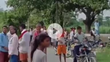 मझौलिया: राजाभार पंचायत में ₹527500 की लागत से बने प्रवेश द्वार को असामाजिक तत्वों ने किया क्षतिग्रस्त