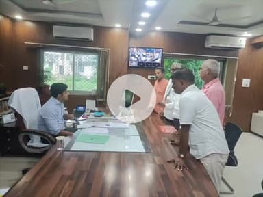 धौलपुर: बाबू महाराज लक्खी मेले की तैयारी तेज, समिति ने DM और SP को कार्यालय में दिया ज्ञापन