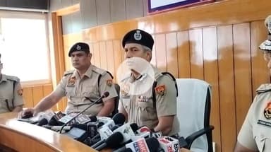 भिवानी: भिवानी पहुंचकर डीजीपी शत्रुजीत कपूर बोले- मनीषा का मामला सीबीआई को सौंपा जाएगा, सीबीआई करेगी जांच