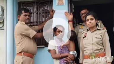 भभुआ: भभुआ वार्ड 25 में गैंगस्टर एक्ट में फरार बदमाश के घर पर पुलिस ने चिपकाया इश्तेहार