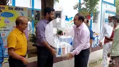 अरवल: जिलाधिकारी कुमार गौरव ने टीबी मरीज को पोषण योजना के तहत कीट सौंपा