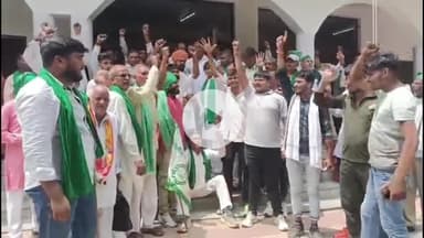 मथुरा: मथुरा में डीएपी न मिलने पर भारतीय किसान यूनियन टिकेत ने किया प्रदर्शन