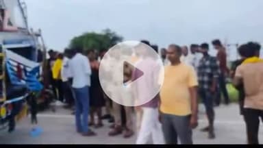 सिराथू: सैनी इलाके में हाइवे पर उल्टी दिशा में आ रही स्कूटी और कंटेनर ट्रक में हुई भिड़ंत, दोनों स्कूटी सवार युवक गंभीर घायल