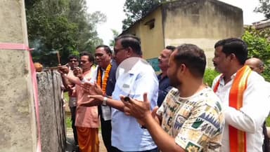 बगोदर: बगोदर कृष्ण नगर में विधायक द्वारा 200 केवीए विद्युत ट्रांसफार्मर का उद्घाटन