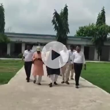 मझौलिया: बैठनीया भानाचक में विधान पार्षद आफाक अहमद ने पीसीसी सड़क का उद्घाटन किया