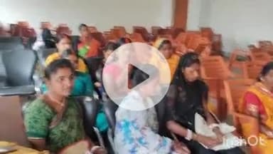 चौपारण: सशक्त पंचायत नेत्री अभियान को लेकर प्रखंड ट्रेनर मुखिया पूजा कुमारी ने प्रखंड कार्यालय में की बैठक